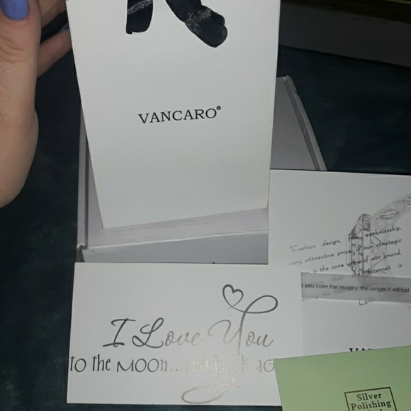 Beautiful Ring - Picture 4 of 4